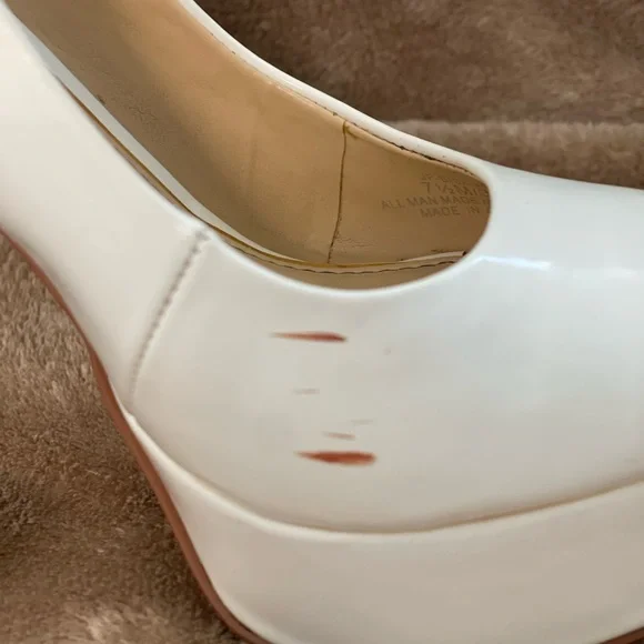 Jessica Simpson White Platform Slingback Heels - Picture 8 of 12